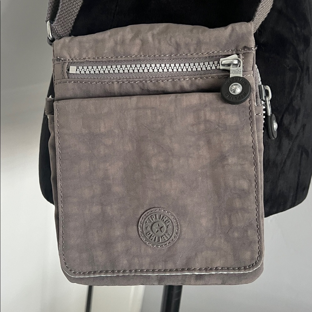 Kipling El Dorado Multi-Zip & Pocket Crossbody